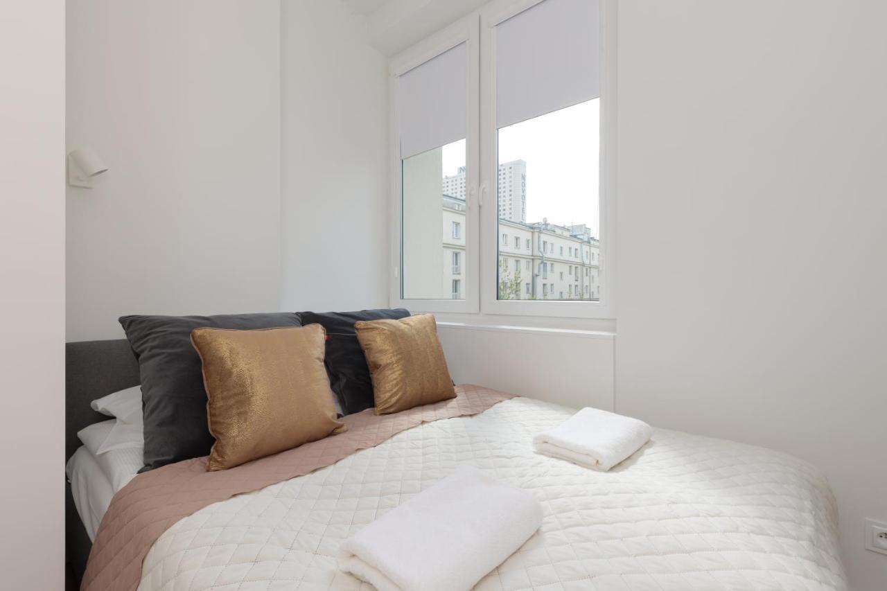 Fashionable City Center Apartment By Noclegi Renters Varsovie Extérieur photo