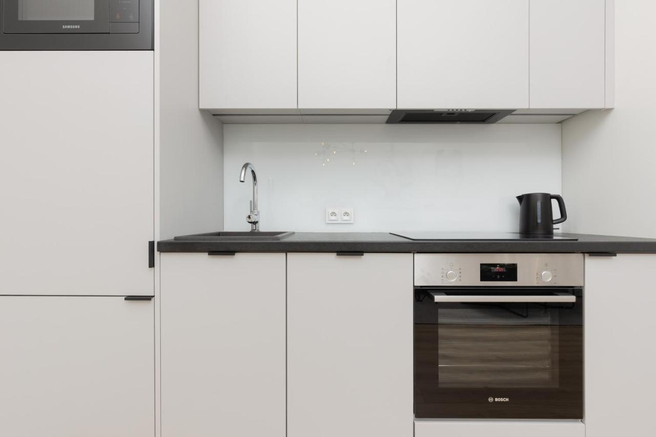 Fashionable City Center Apartment By Noclegi Renters Varsovie Extérieur photo