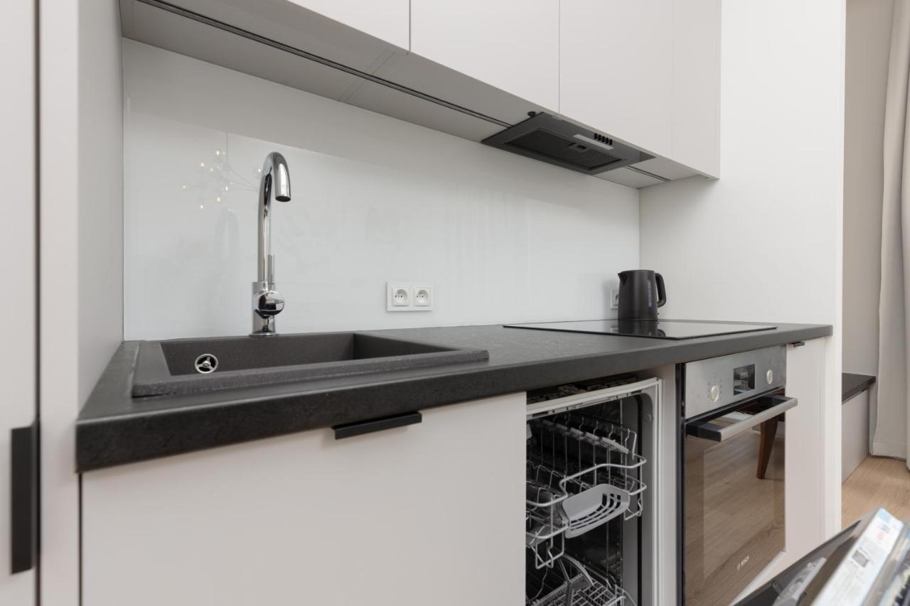 Fashionable City Center Apartment By Noclegi Renters Varsovie Extérieur photo