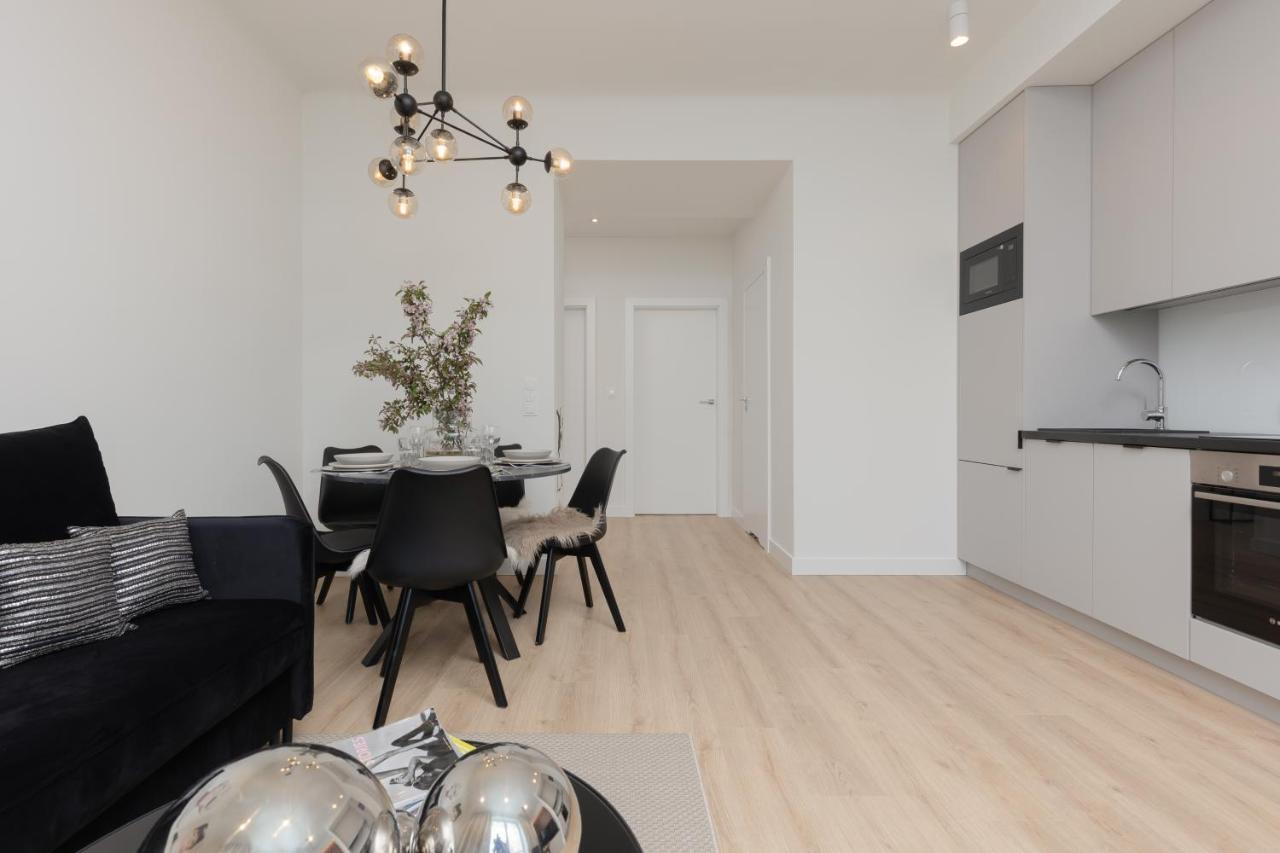 Fashionable City Center Apartment By Noclegi Renters Varsovie Extérieur photo