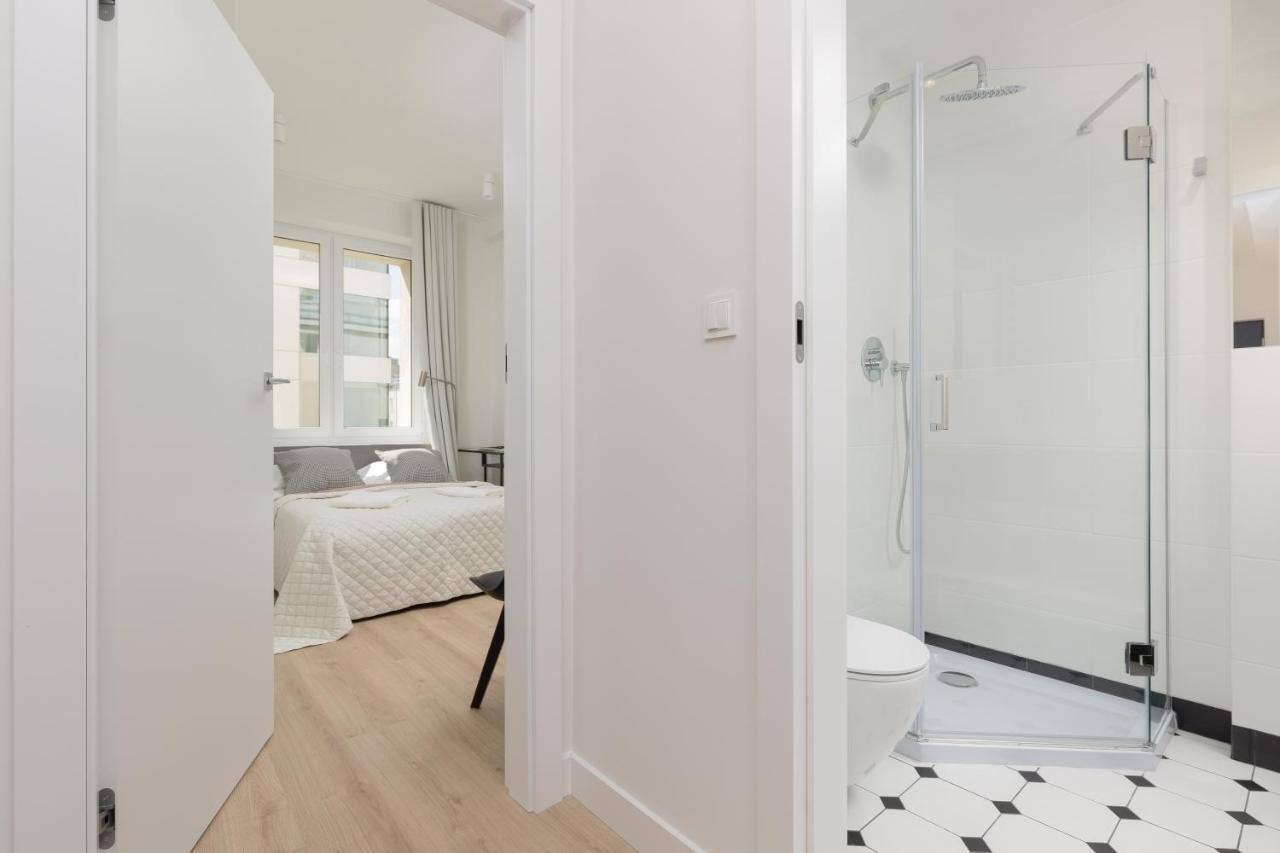 Fashionable City Center Apartment By Noclegi Renters Varsovie Extérieur photo
