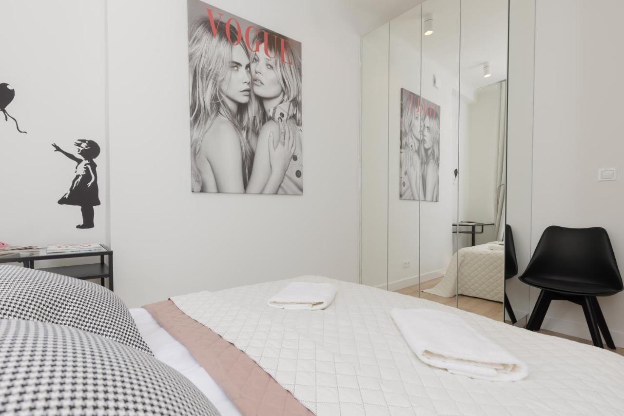 Fashionable City Center Apartment By Noclegi Renters Varsovie Extérieur photo
